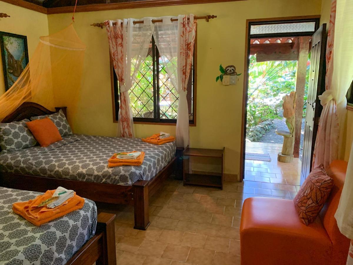 Cabinas Tito Cahuita Buitenkant foto