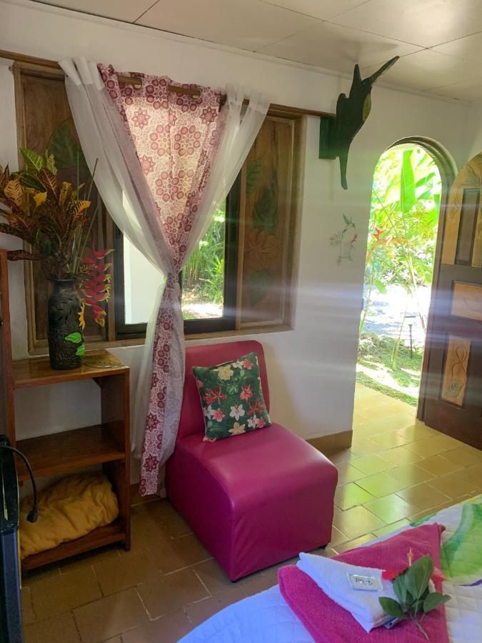 Cabinas Tito Cahuita Buitenkant foto