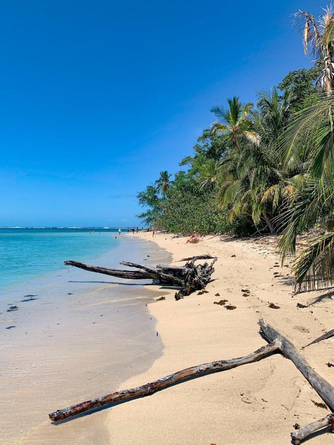Cabinas Tito Cahuita Buitenkant foto